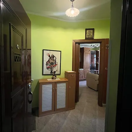 Lui Apartment *